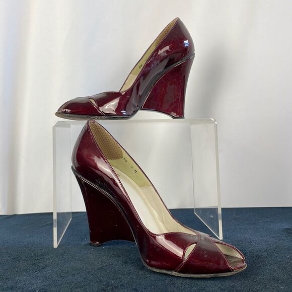 Stuart Weitzman Burgundy Patent Wedges - Picture 1 of 7
